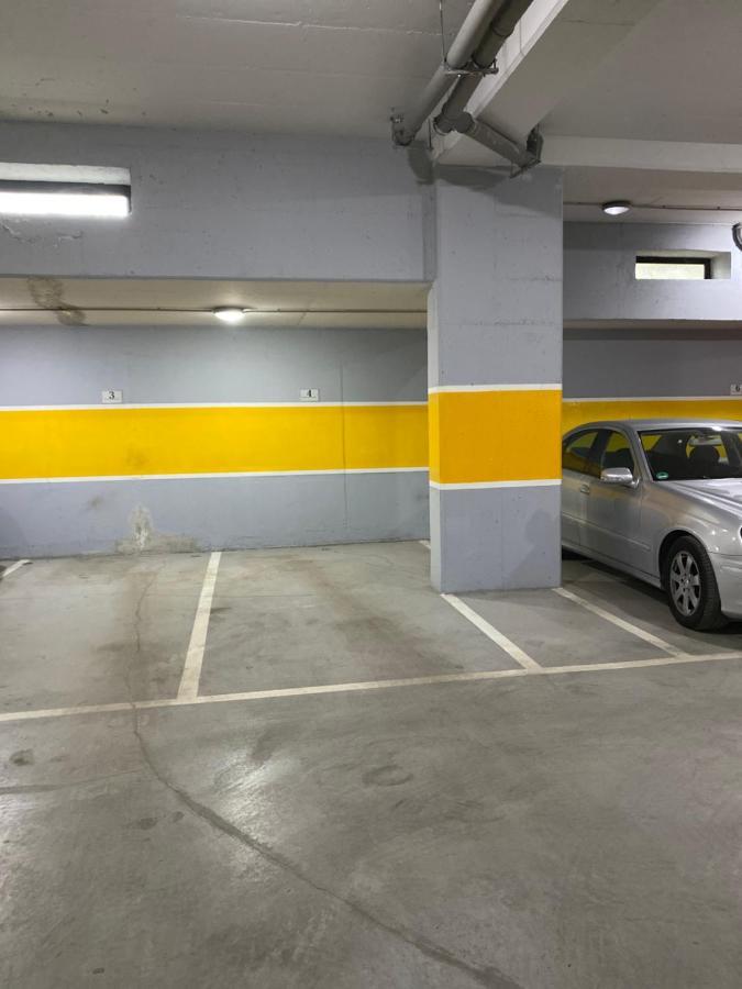 Nemis Apartments In The Centre Of Tirana Four Free Parking 外观 照片