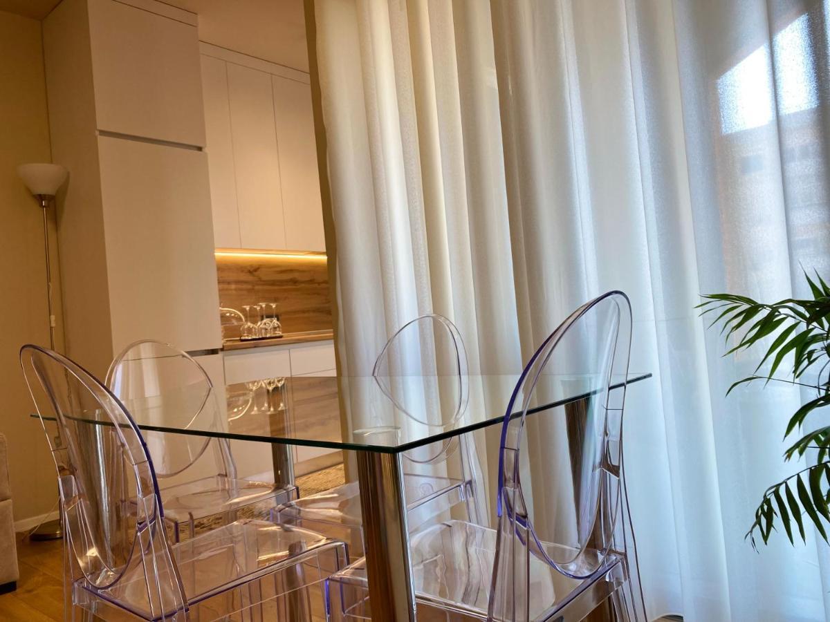 Nemis Apartments In The Centre Of Tirana Four Free Parking 外观 照片