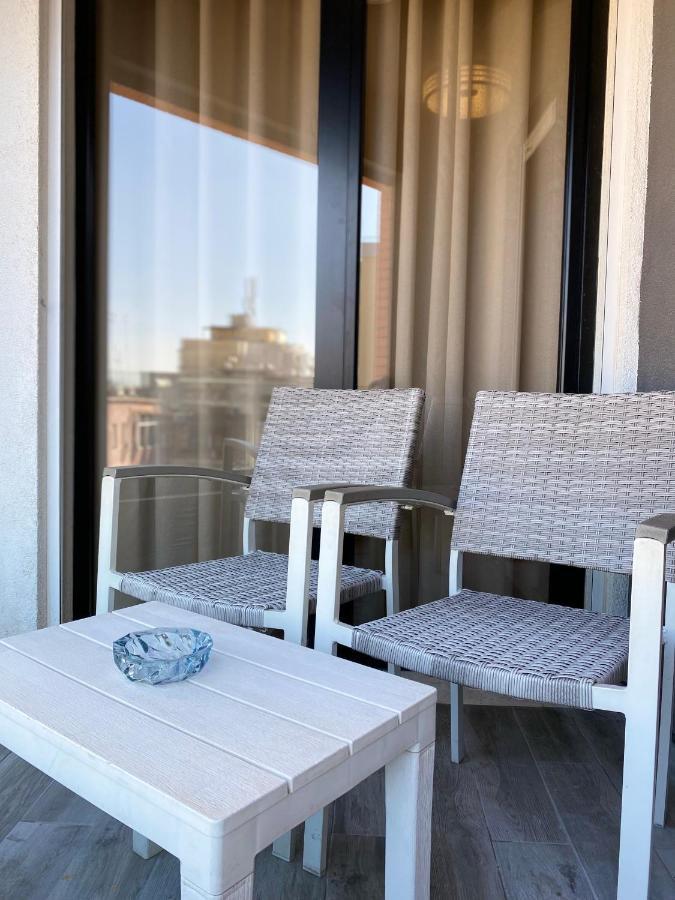 Nemis Apartments In The Centre Of Tirana Four Free Parking 外观 照片