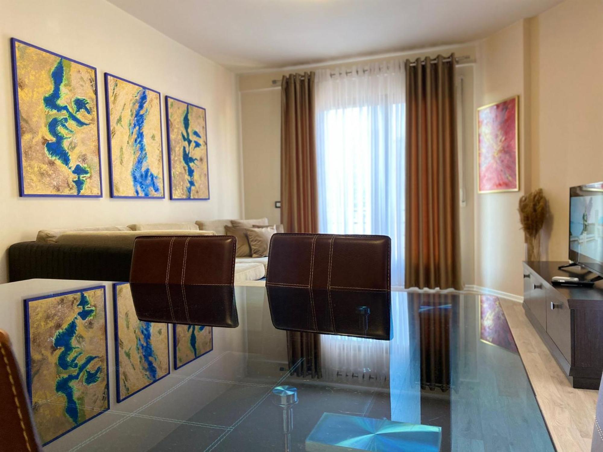 Nemis Apartments In The Centre Of Tirana Four Free Parking 外观 照片