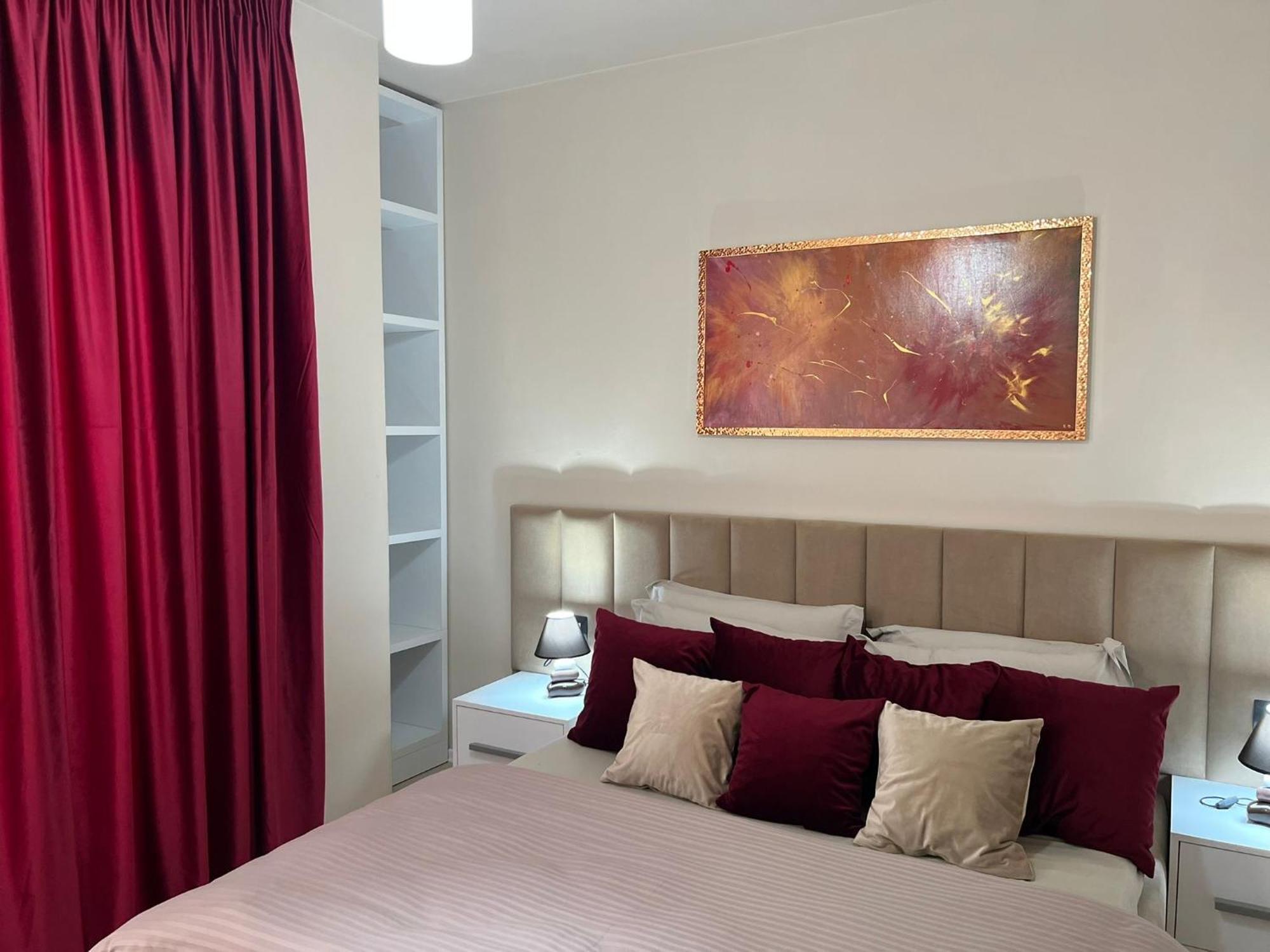 Nemis Apartments In The Centre Of Tirana Four Free Parking 外观 照片