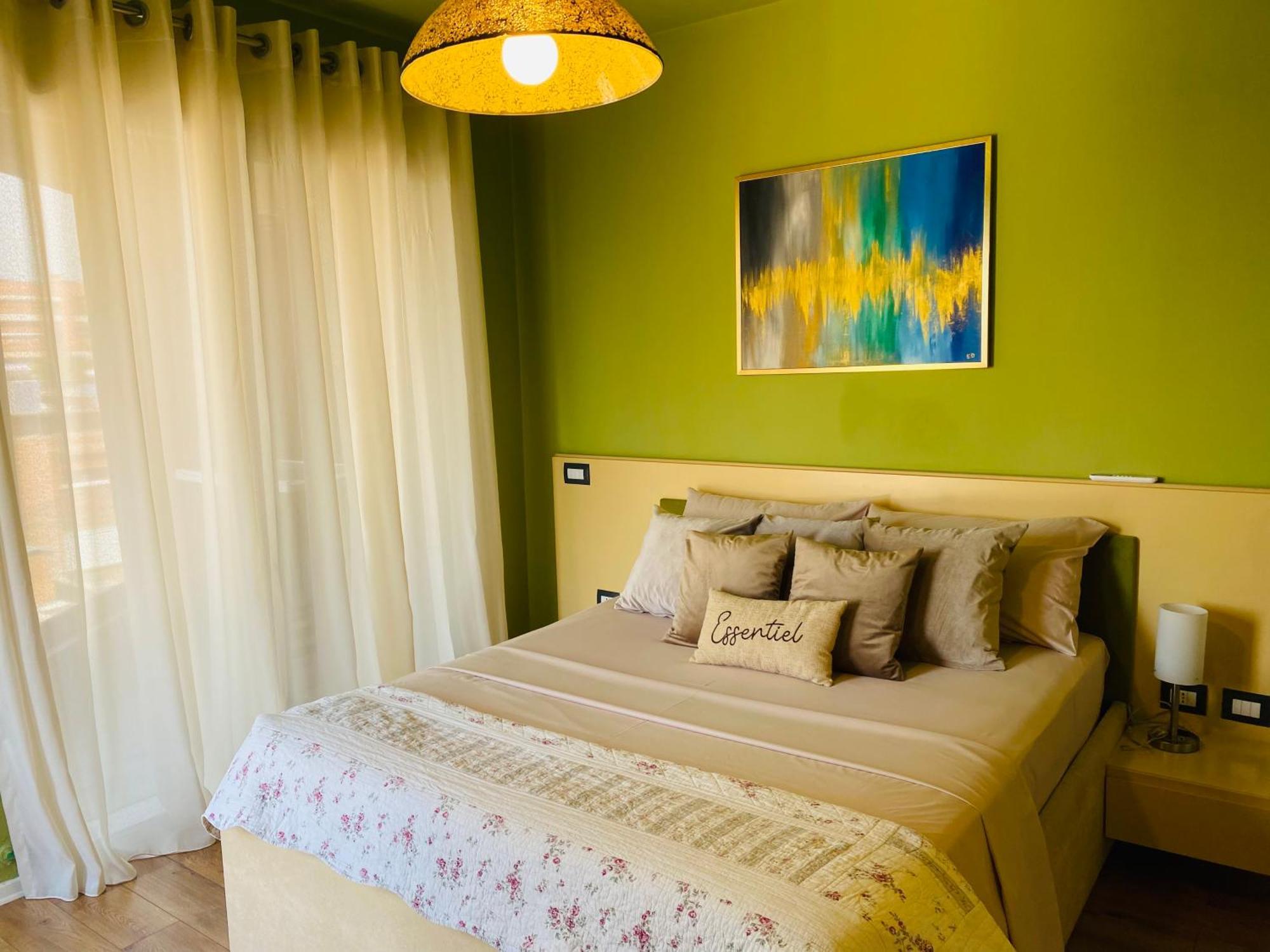 Nemis Apartments In The Centre Of Tirana Four Free Parking 外观 照片